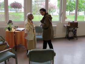 "Bon séjour", séance de travail de la designer Marie Coirié avec une patiente du CM2R